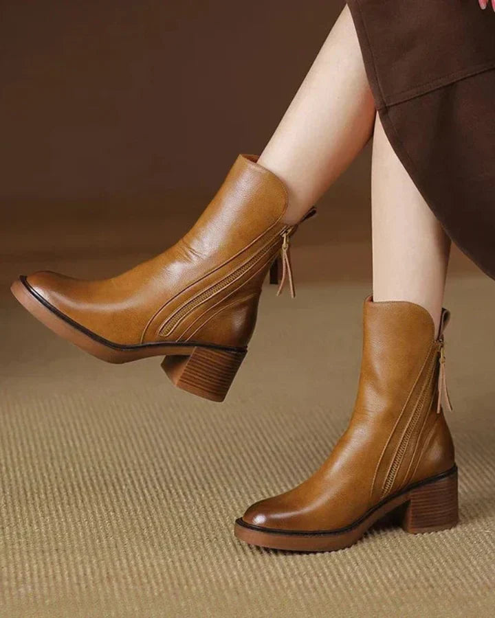 Valorine™ | Bota de piel negra con tacón cómodo, elegante y atemporal